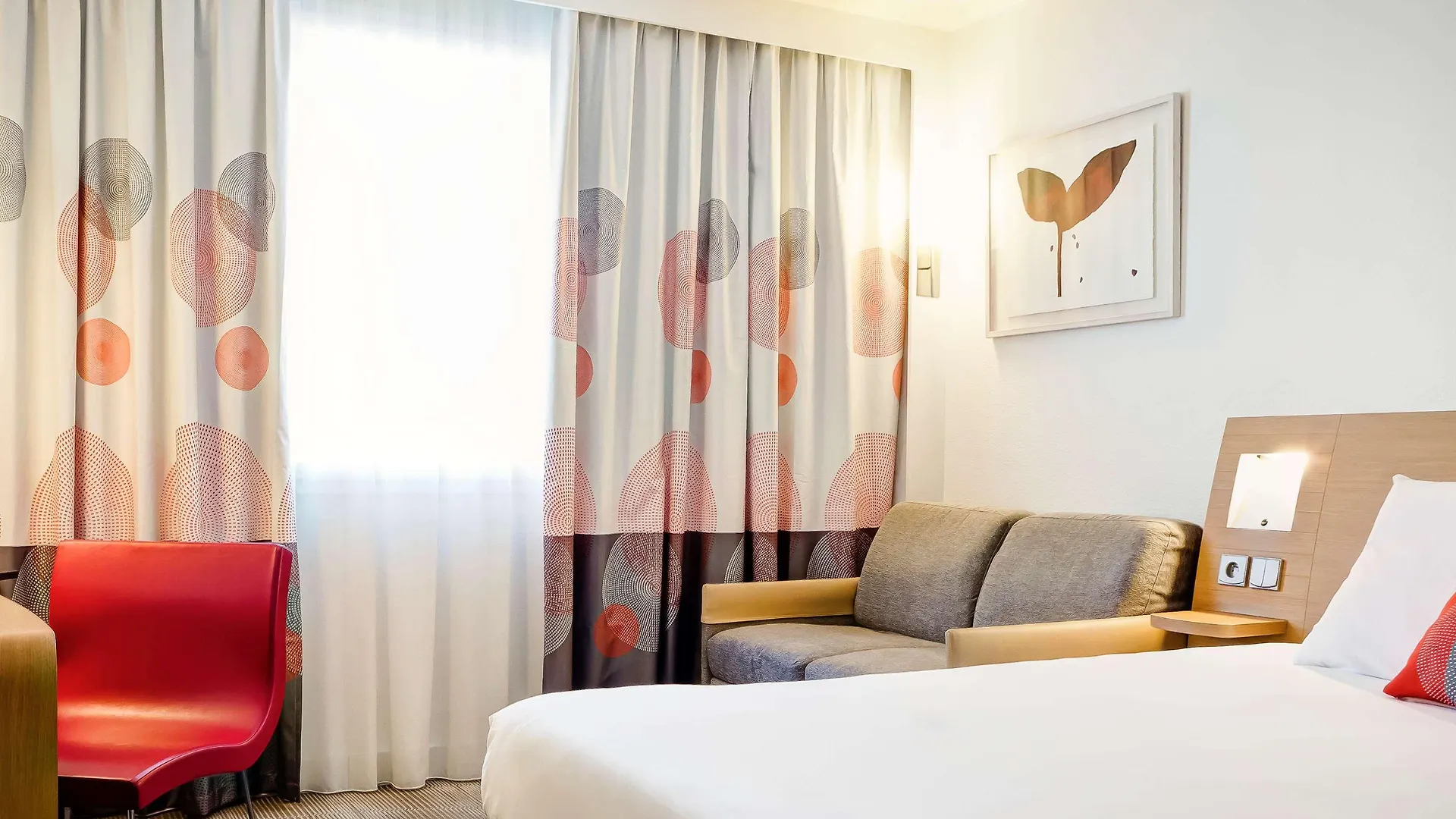 Novotel Lyon Gerland Musee Des Confluences Franciaország