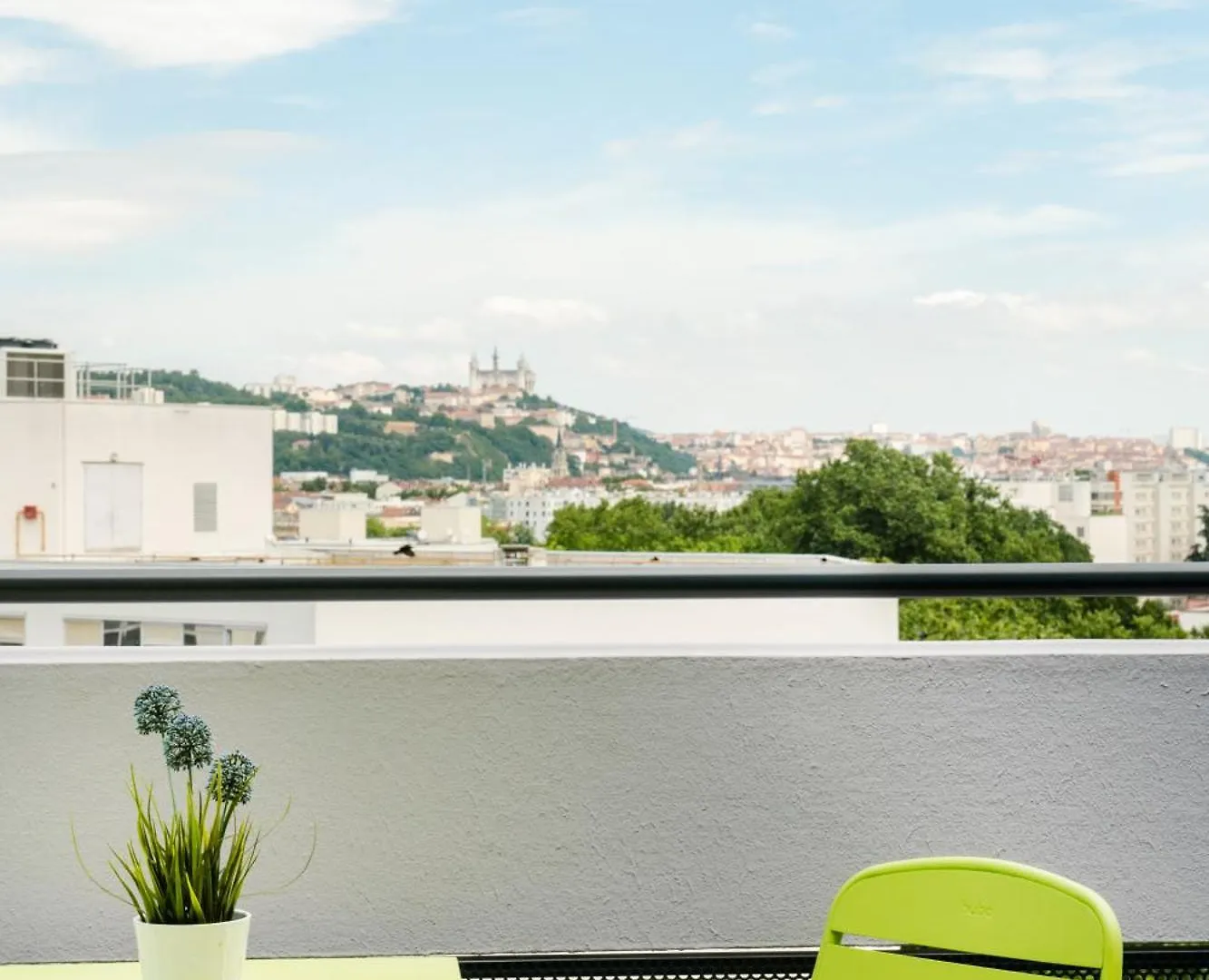 Novotel Lyon Gerland Musee Des Confluences
