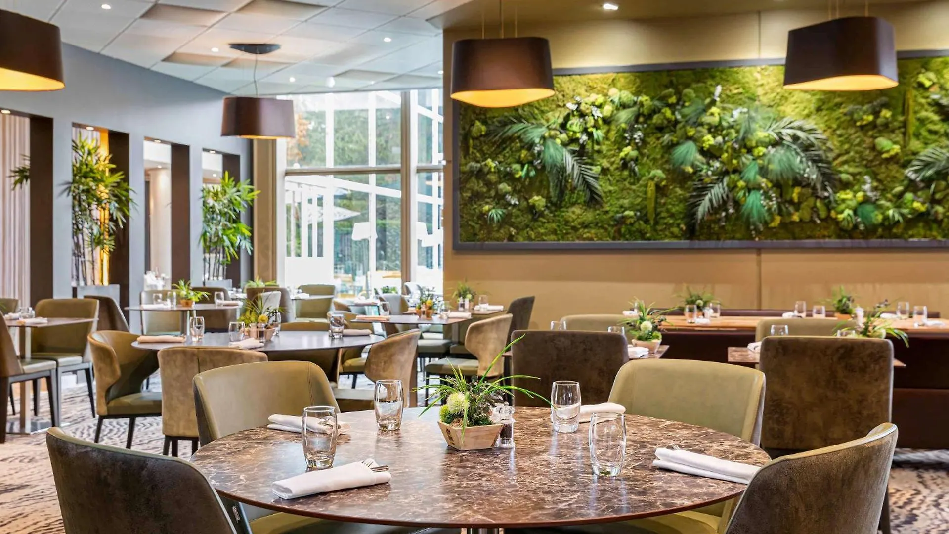Novotel Lyon Gerland Musee Des Confluences