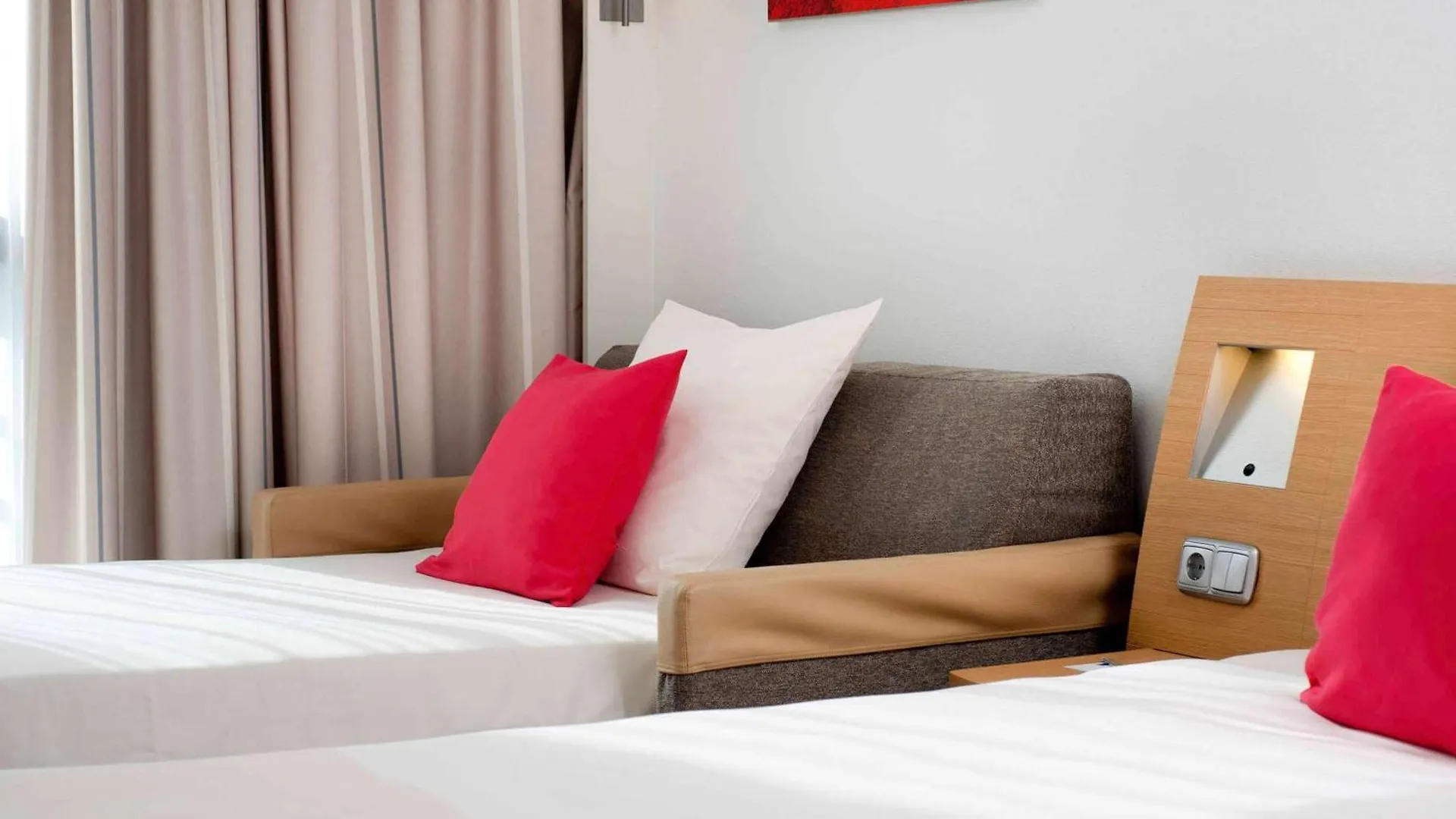 Novotel Lyon Gerland Musée des Confluences Hotel